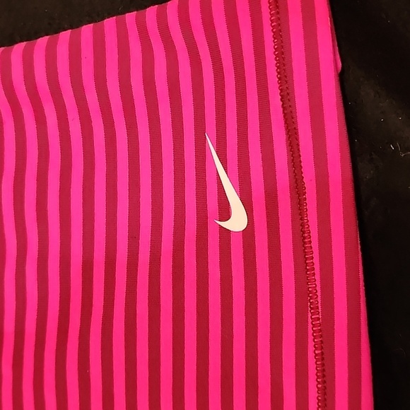 Nike Dry Fit Slim fit Sports Bra /Tank Top sz Large - Picture 2 of 5